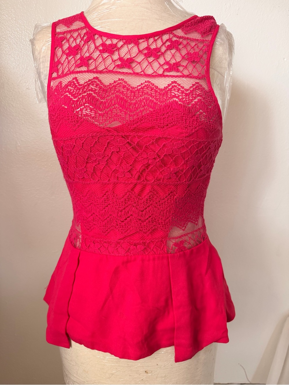 AKIRA Hot Pink Lace Peplum Sleeveless Top